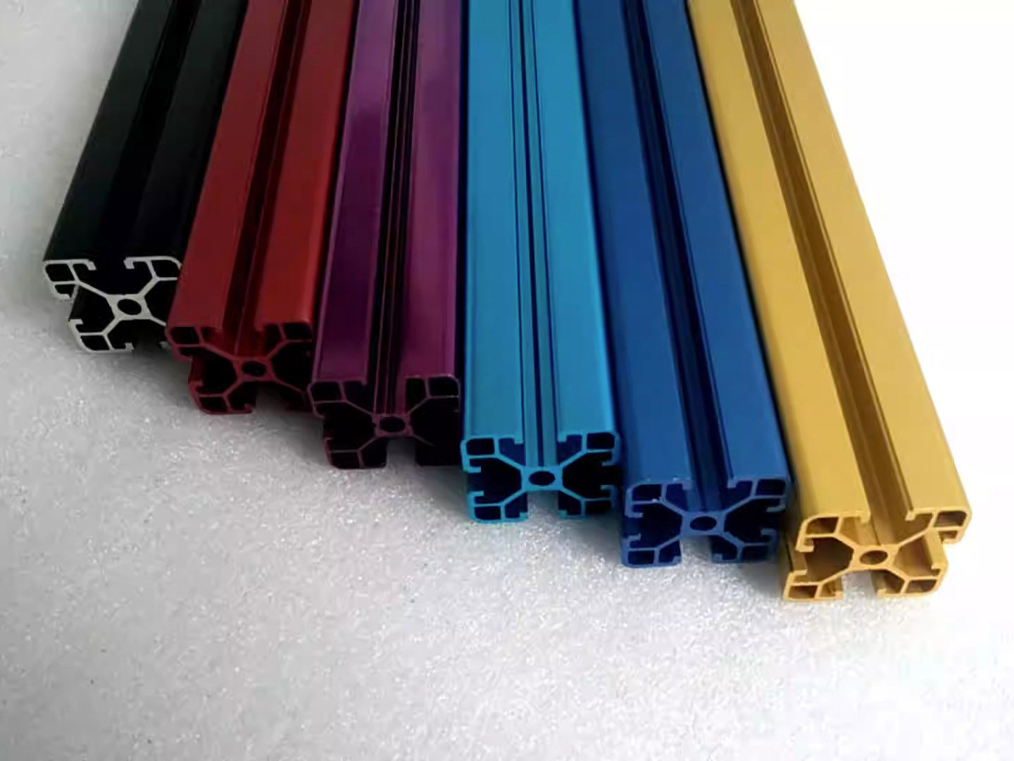 What grade of aluminium is used for profile?